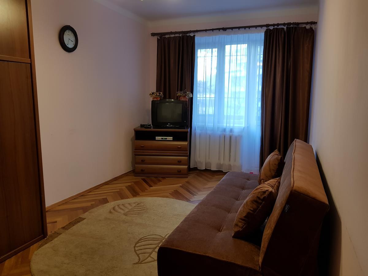 Apartment Gospitalna Street 2 Kyiv Exterior photo